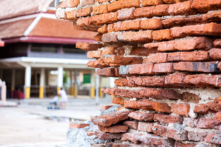 Spalling and Cracking: How to Prevent Freeze–Thaw Damage in Michigan Brickwork